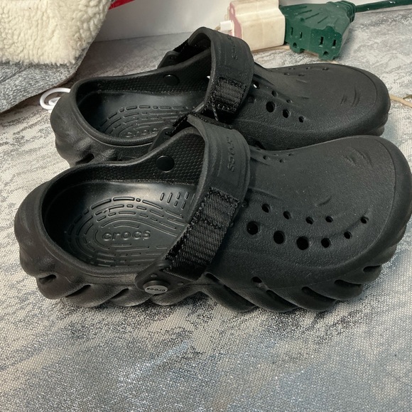 CROCS ECHO Kids (new never used) (m-4 w-6) - Picture 1 of 2